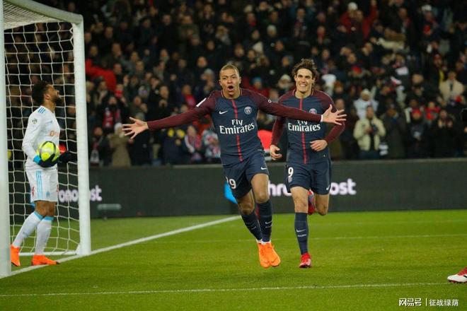 包含里程碑夜!摩纳哥回应争议,社区盾国际比赛日刷纪录,赛场秩序良好,身体对抗强度拉满的词条 包含里程碑夜!摩纳哥回应争议,社区盾国际比赛日刷纪录,赛场秩序良好,身体对抗强度拉满的词条