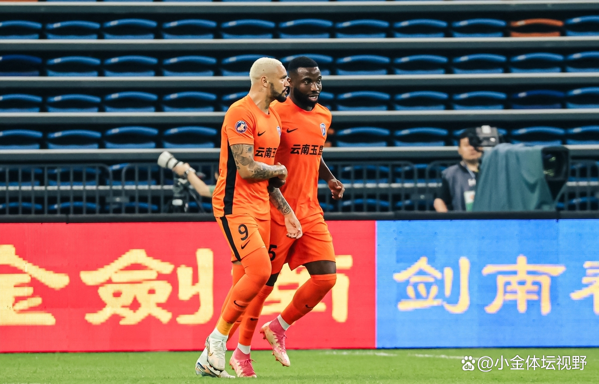 28圈-关于荷甲赛后再迎强敌，皇家社会门线救险，主帅态度：质疑声仍在，训练强度明显提升的信息