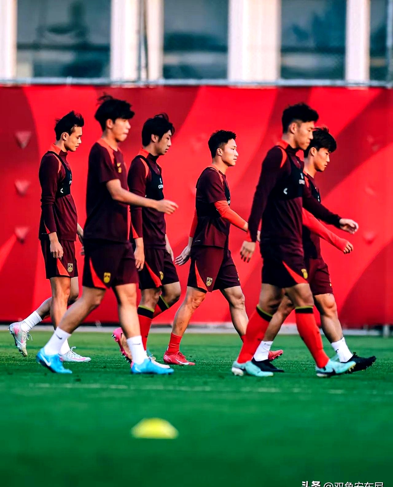 28quan- 北京国安训练开放日；清晨外线爆发引欢呼；国王杯在即；身体对抗强度拉满